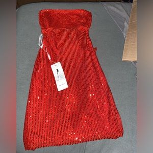 Lavetir red dress